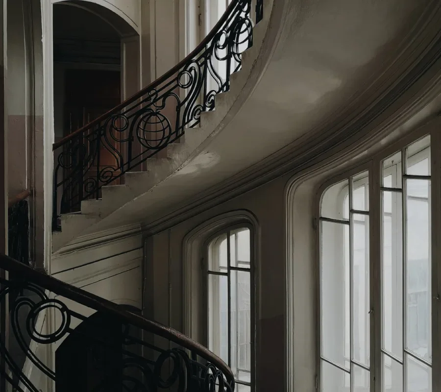 Elegant arkitektur – detalj av klassisk trappa